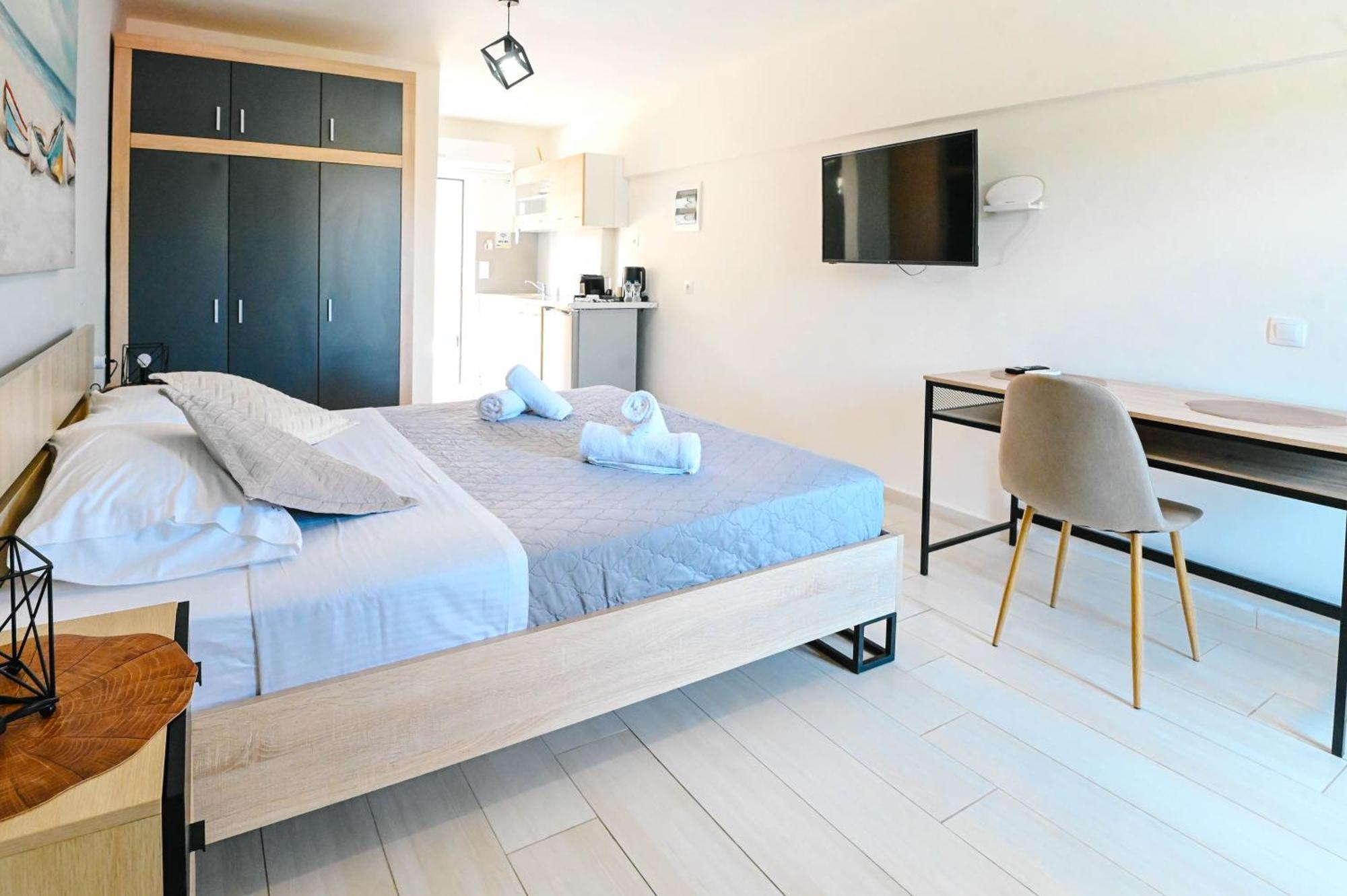 Alkyonides Apartment