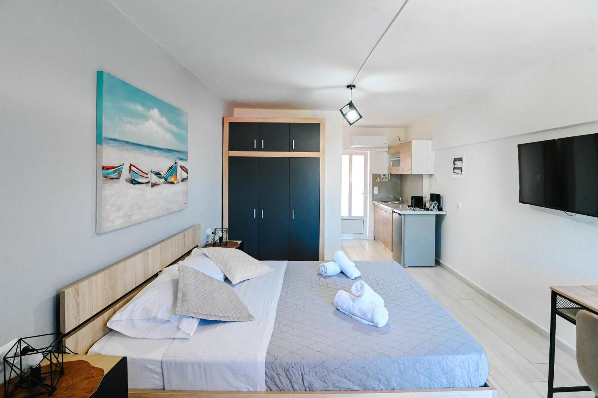 Alkyonides Apartment *